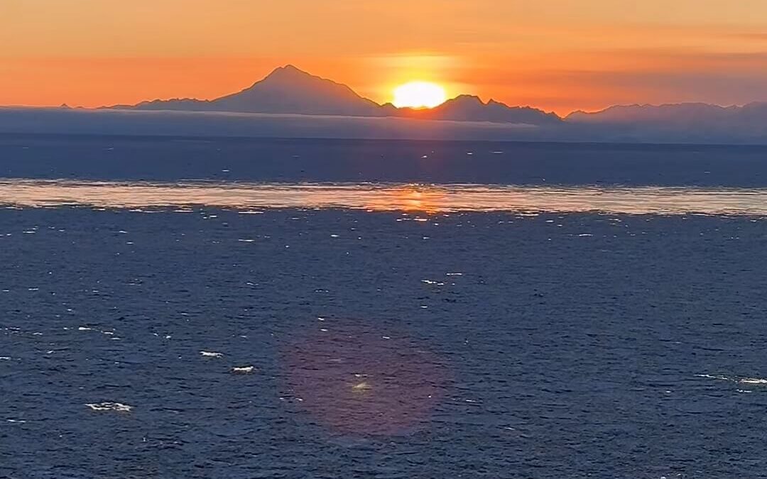 Ice & Fire All Across the Sea 🧊🔥🏔️